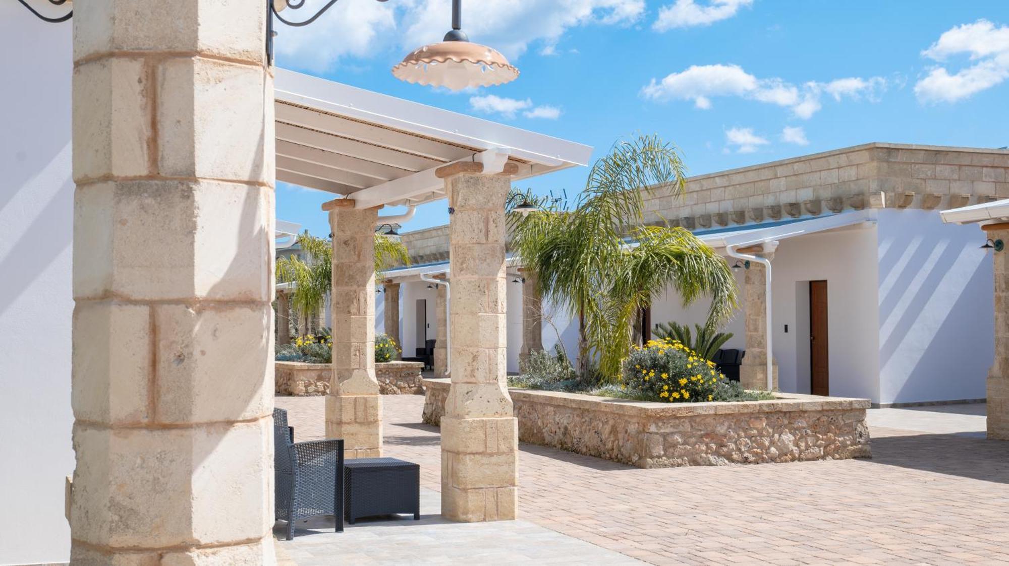 Borgo Specchia Natural Resort Exterior photo