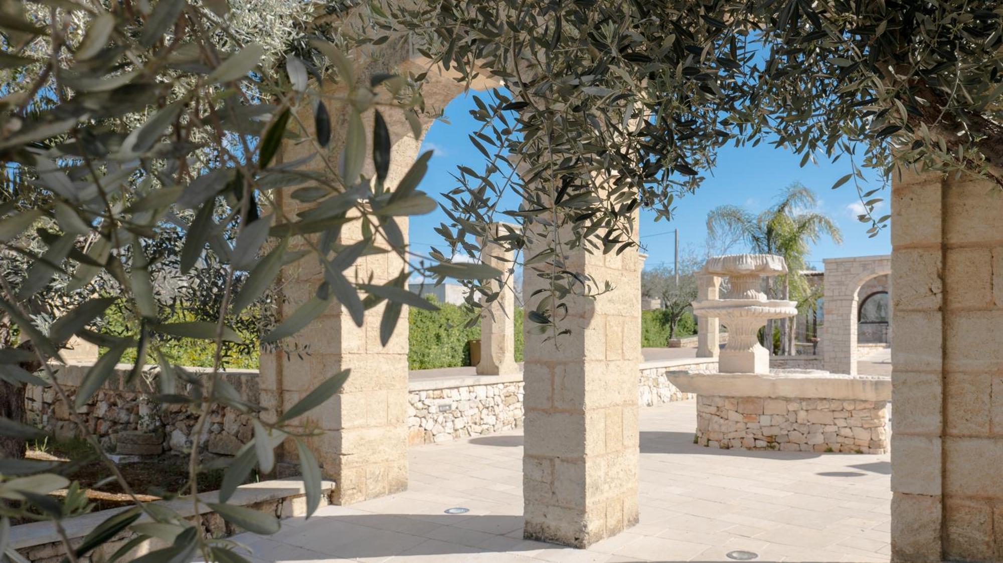 Borgo Specchia Natural Resort Exterior photo